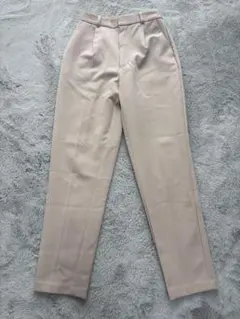 GU ベージュ スラックス Sサイ