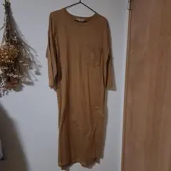 ワンピース　サイドスリットのサムネイル