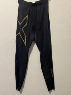 2XU 黒 ゴールドロゴ タイツ