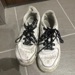 Nike Air Force 1 ホワイト スニーカー