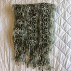 グリーンのマフラー