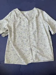 natural couture 花柄 半袖ブラウスのサムネイル