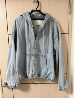 ZARAフード付きライトブルーデニムジャケット