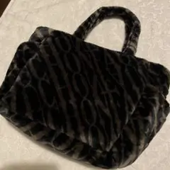 FAUCHONのフェイクファー素材 トートバッグ ブラック系 ロゴ入り