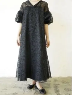 GRACE CONTINENTAL ヤシ柄カットワークワンピース ブラック 36 - メルカリ