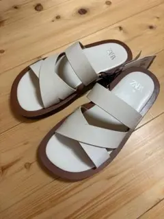 新品　ZARA ザラ フラット　サンダル　36のサムネイル