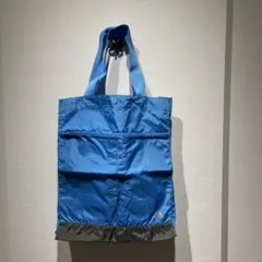 adidas トートバック　青