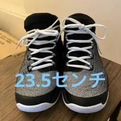 アンダーアーマー　23.5センチ