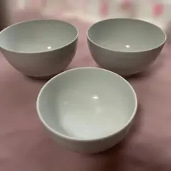 無印良品　白磁 茶碗1ケ　どんぶり鉢2ケ鉢 3点セットのサムネイル