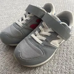 ニューバランス　スニーカー　17.5