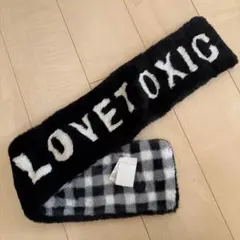 LOVE TOXIC✨マフラー 黒と白チェック柄
