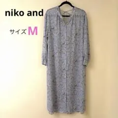 花柄シャツワンピース✨niko andニコアンドMサイズ 水色花柄 春☘️コーデ