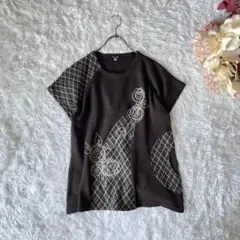 Venticello 花柄　線画デザイン　半袖カットソー（M〜L）チェック柄