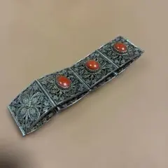 ヴィンテージ風透かし彫りバングル