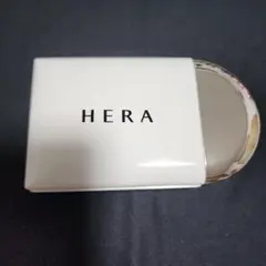 HERA エアリーパウダー下地