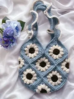 【週末お値下げ中】お花モチーフ グラニースクエアバッグ　かぎ針編み　ハンドメイド