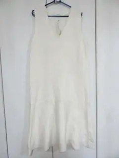 GU　マーメイドニットジャンパードレス　XL　新品未使用　ワンピース　ホワイト