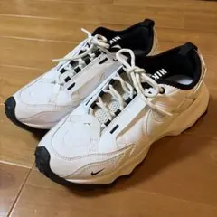 NIKE TC7900 ホワイト/ブラック 25.0cmのサムネイル