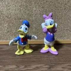 ディズニー　ドナルド　デイジー　フィギュア