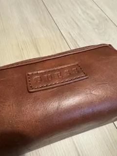 GUESS ポーチ