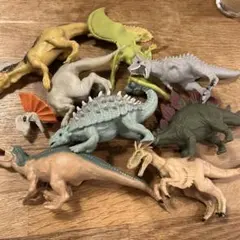 恐竜アンドコービック　フィギュアセット 8体