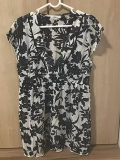 Lacifonelli フラワープリント 半袖チュニック