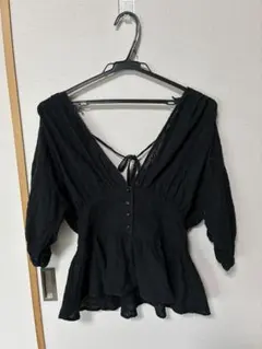 w closet ブラック ブラウス 五分袖　ペプラム
