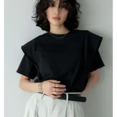 Re:EDIT 天竺ラッフルショルダーTシャツ 新品未使用品タグ付き BLACKのサムネイル
