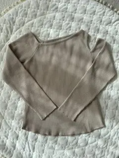 オフショルダーリブ編みセーター ベージュ　薄手