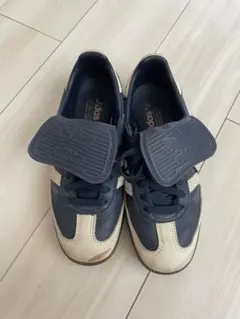 adidas スニーカー ネイビー