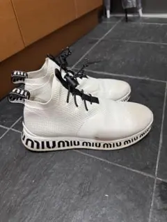 MIU MIU ニットスニーカー ホワイトのサムネイル