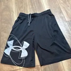 Under Armour YXL 黒 ハーフパンツ