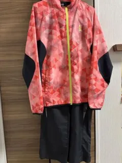 ゴーセン　ピンクと黒のウィンドブレーカー