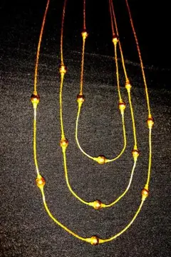 し*こ様 ゴールド 3連ネックレス 装飾15玉付き