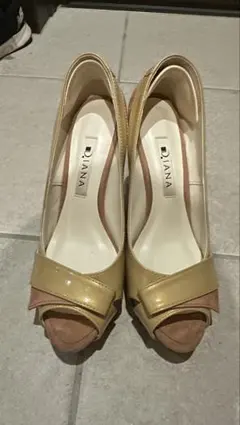 【美品】DIANA オープントゥパンプス 21.5cm ゴールド