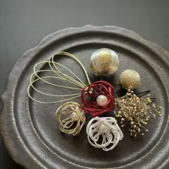 水引 髪飾り 赤 白 金 和玉 かすみ草 和装 成人式 卒業式 結婚式 振袖 袴