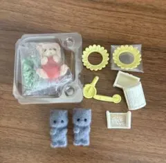 シルバニア　人形　ミニチュア小物セット　まとめ売り　ペルシャネコ　クマ　赤ちゃん
