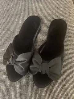 【美品】卒・入学式に♪ リボン付き黒スリッパ