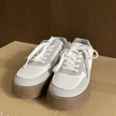 試し履きのみ　しまむらBelle jambes スニーカー