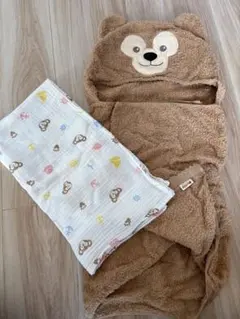 ダッフィー フード付きタオルおくるみ・ガーゼブランケット セット