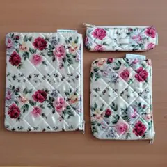 LAURA ASHLEY ポーチ 3点セット 花柄 キルティングのサムネイル