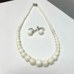 ホワイト珊瑚 ネックレス イヤリングセット◇
