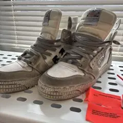 最終値下げ　OFF-WHITE　　オフホワイト　スニーカーのサムネイル