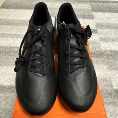 Nike サッカーシューズ ブラック/ゴールド