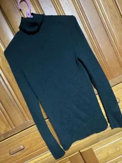 Mユニクロダークグリーンタートルネック ニット男女兼