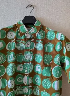半袖シャツ　フルーツモチーフのサムネイル
