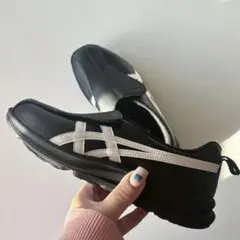 ASICS アシックス スニーカー ブラック 23.5cm
