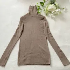 ユニクロ　エクストラファインメリノリブタートルネックセーター（長袖）　L