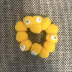 イエローポンポンチャーム