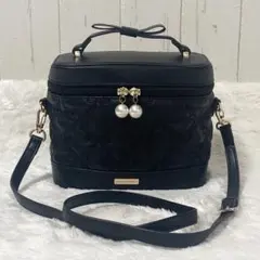 Maison de FLEUR リボンキルティングキューブ ショルダーバッグ 黒